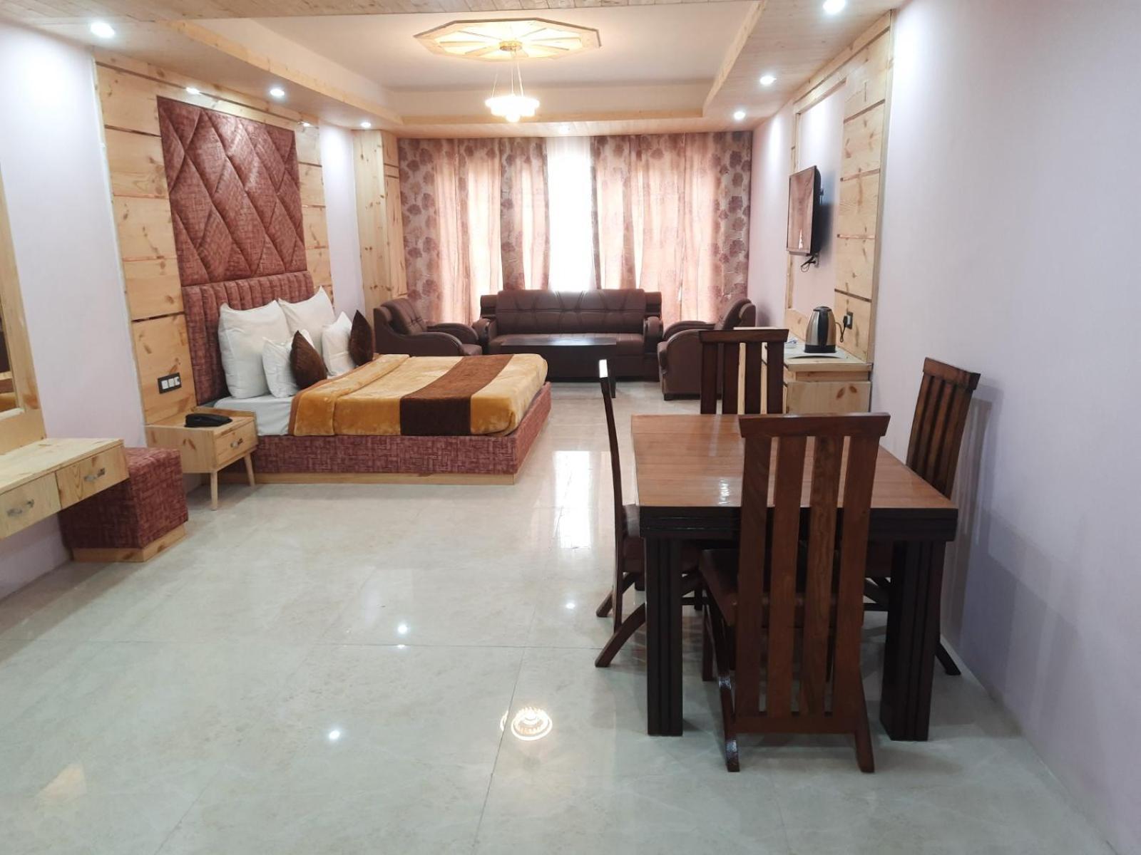 The Royal Grand, Manali Ξενοδοχείο Jagatsukh Εξωτερικό φωτογραφία